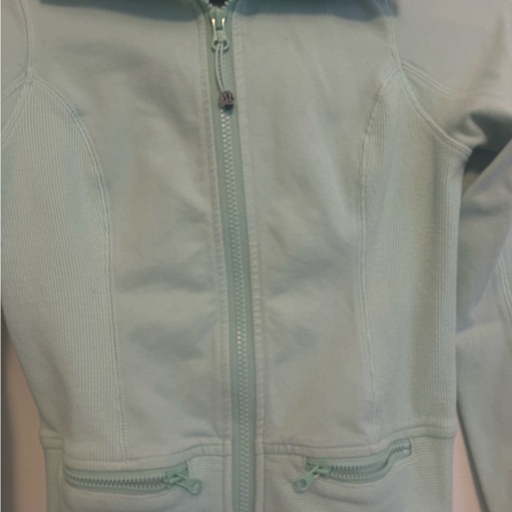 Lululemon cropped zip-up jacket in mint green - Picture 3 of 7
